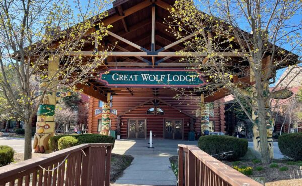 The Great Wolf Lodge building